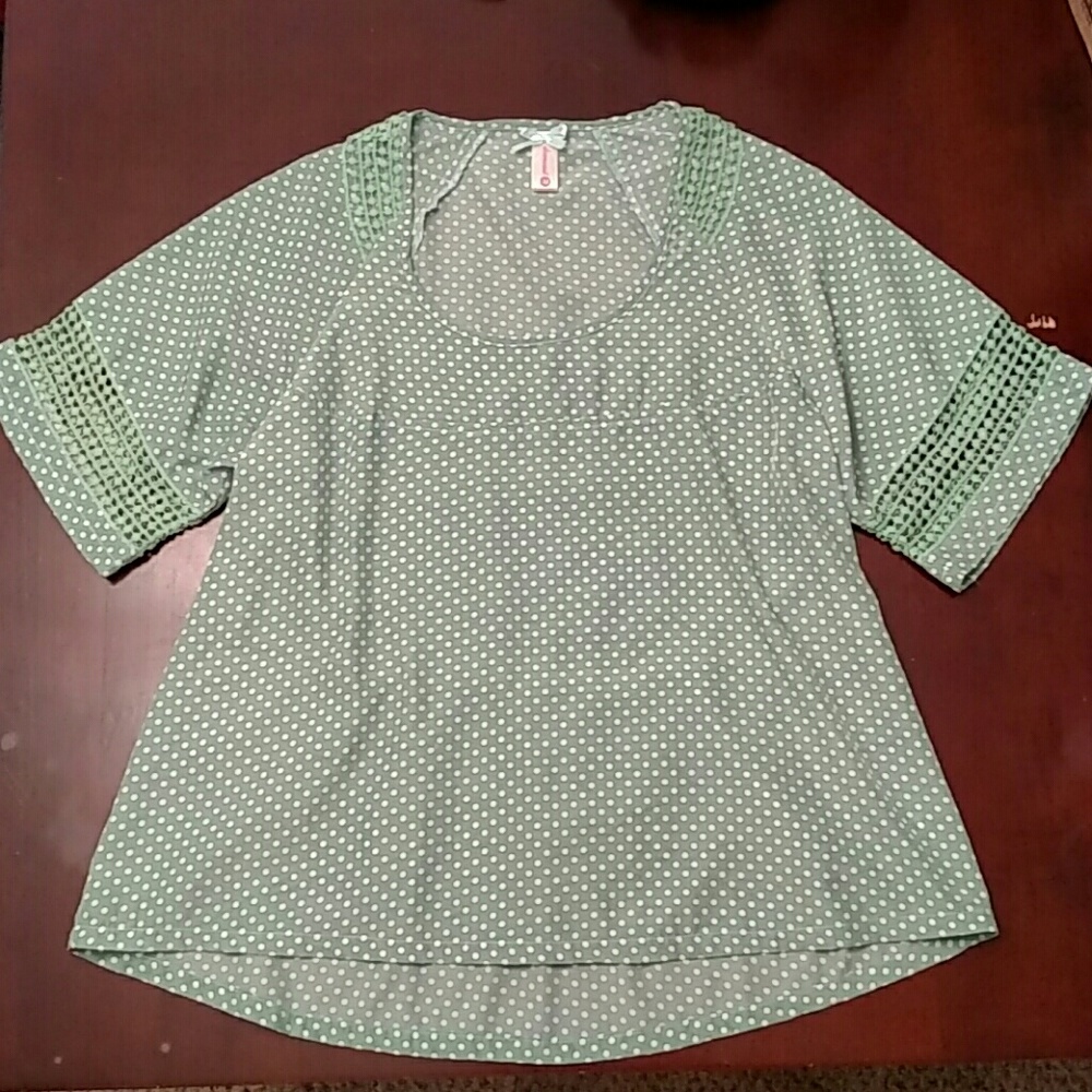SALE! Downeast Basics Polka Dot Top